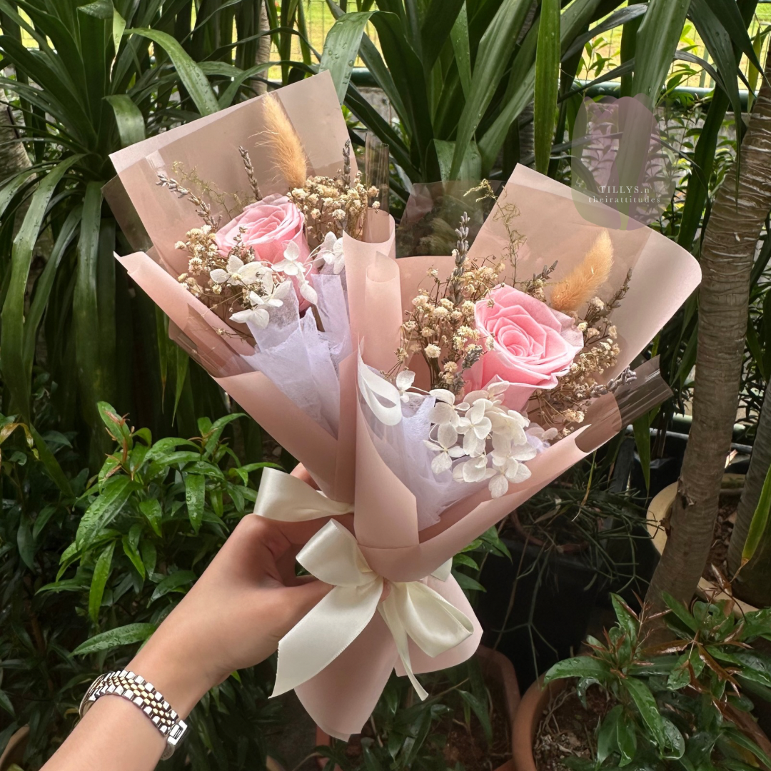 Dried/ Preserved/ Faux Flowers