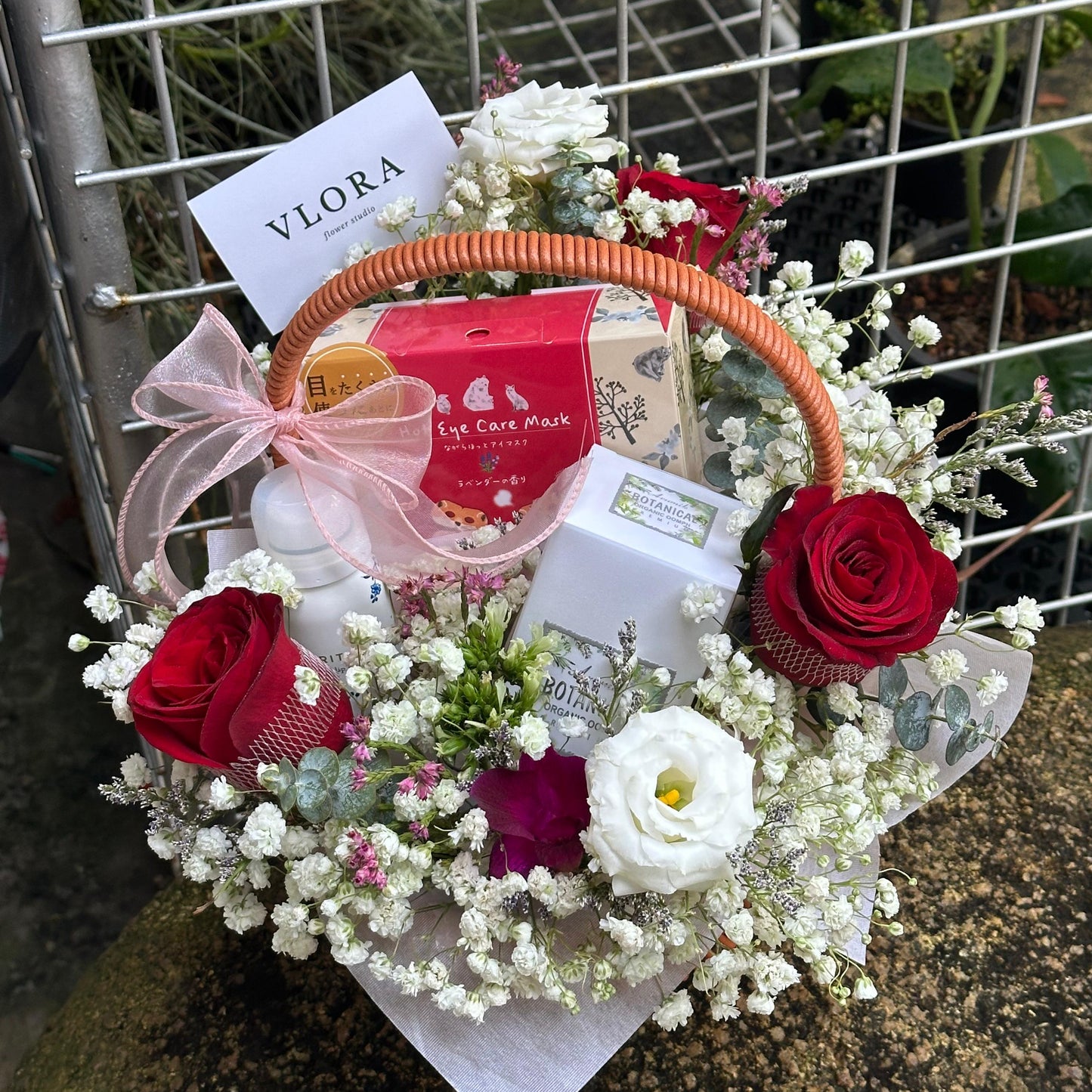 Custom Blooms | Wellness Hampers